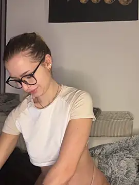 Snapshot of AlyssaSchwarz chatting on 1, 12, 2025 AlyssaSchwarz online show from 1, 12, 2025