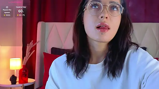 EricaKors online show from 8, 11, 2025