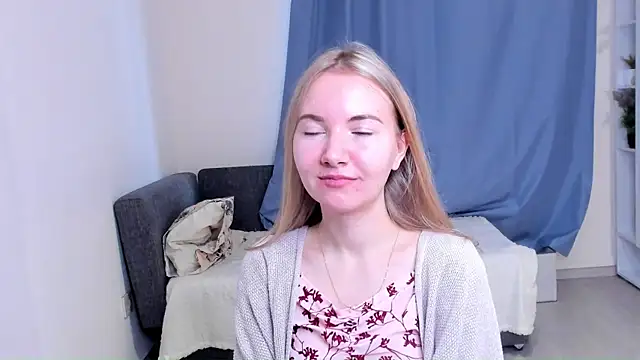 Snapshot of CathyHeximer chatting on 5, 11, 2025 CathyHeximer online show from 5, 11, 2025