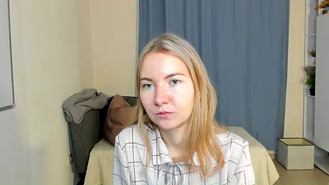 Snapshot of CathyHeximer chatting on 14, 11, 2025 CathyHeximer online show from 14, 11, 2025