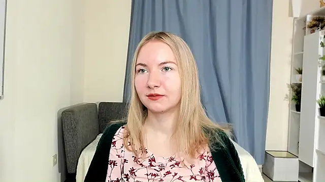 Snapshot of CathyHeximer chatting on 24, 11, 2025 CathyHeximer online show from 24, 11, 2025