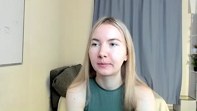 Snapshot of CathyHeximer chatting on 25, 11, 2025 CathyHeximer online show from 25, 11, 2025