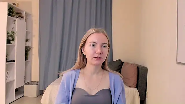 Snapshot of CathyHeximer chatting on 4, 12, 2025 CathyHeximer online show from 4, 12, 2025