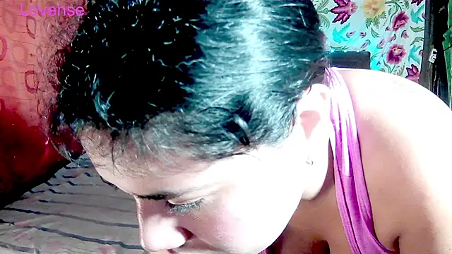 Snapshot of Bonnie_and_wizkhal chatting on 30, 11, 2025 Bonnie and wizkhal online show from 30, 11, 2025