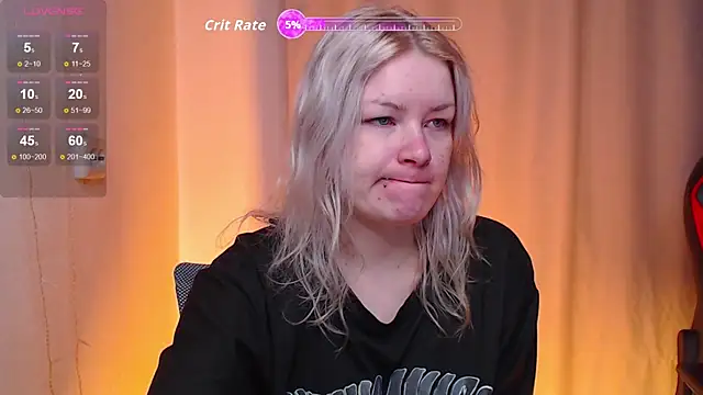 Snapshot of CherryNight6 chatting on 6, 11, 2025 CherryNight6 online show from 6, 11, 2025