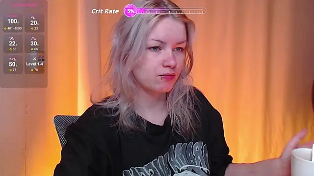 Snapshot of CherryNight6 chatting on 8, 11, 2025 CherryNight6 online show from 8, 11, 2025