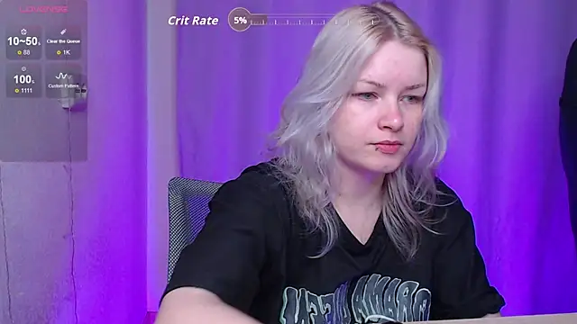 Snapshot of CherryNight6 chatting on 9, 11, 2025 CherryNight6 online show from 9, 11, 2025