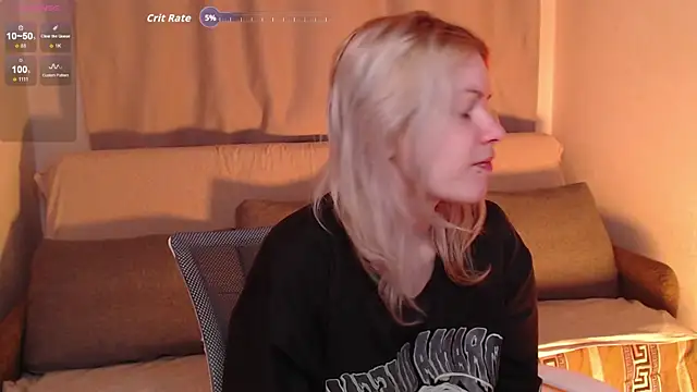 Snapshot of CherryNight6 chatting on 13, 12, 2025 CherryNight6 online show from 13, 12, 2025