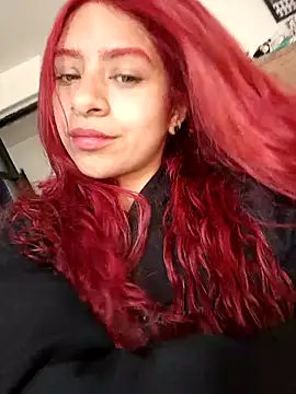 Lunatemptress4 online show from 4, 12, 2025