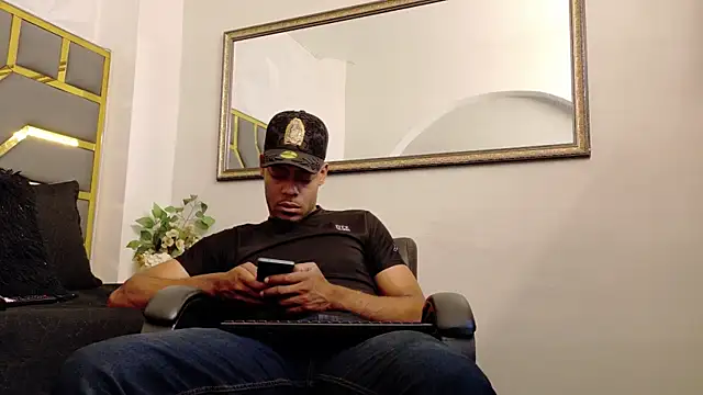 Snapshot of Neytanmalcon chatting on 3, 12, 2025 Neytanmalcon online show from 3, 12, 2025