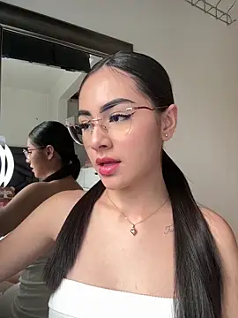 IslaCole online show from 11, 2, 2026