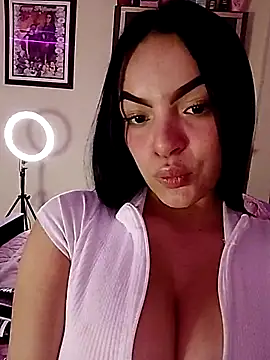 Snapshot of Nuvi_jonhs chatting on 27, 11, 2025 Nuvi jonhs online show from 27, 11, 2025