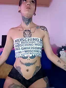 Snapshot of SharonSalazar chatting on 20, 11, 2025 SharonSalazar online show from 20, 11, 2025