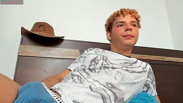 Snapshot of Daark_Eros chatting on 13, 11, 2025 Daark Eros online show from 13, 11, 2025