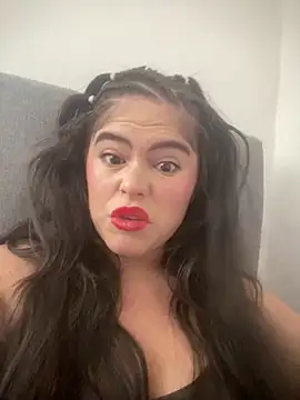 Snapshot of alahia66 chatting on 19, 12, 2025 alahia66 online show from 19, 12, 2025