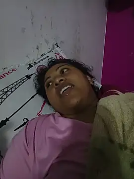 Snapshot of marimar_24 chatting on 17, 12, 2025 marimar 24 online show from 17, 12, 2025