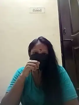 Snapshot of tamilammu1431 chatting on 23, 10, 2025 tamilammu1431 online show from 23, 10, 2025