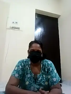 Snapshot of tamilammu1431 chatting on 30, 10, 2025 tamilammu1431 online show from 30, 10, 2025