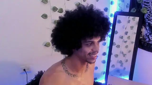 aaron play online show from 11, 11, 2025