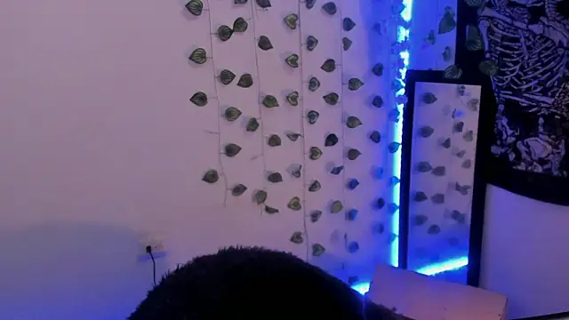 aaron play online show from 13, 11, 2025