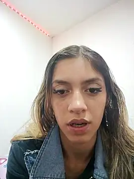 Snapshot of Diamond_sweet_1 chatting on 28, 11, 2025 Diamond sweet 1 online show from 28, 11, 2025