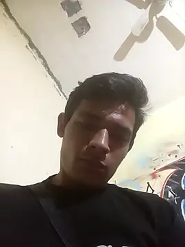 Snapshot of HSexy_Men00 chatting on 21, 11, 2025 HSexy Men00 online show from 21, 11, 2025