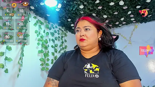 Hanna curvy  online show from 11, 2, 2026