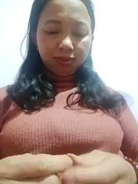 Snapshot of TRIEUTRIEU20 chatting on 4, 2, 2026 TRIEUTRIEU20 online show from 4, 2, 2026