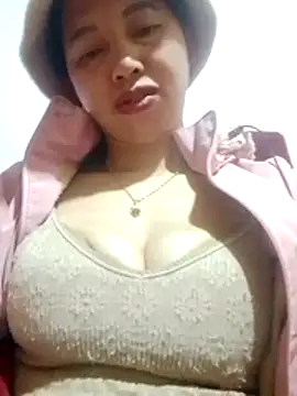 Snapshot of TRIEUTRIEU20 chatting on 4, 3, 2026 TRIEUTRIEU20 online show from 4, 3, 2026