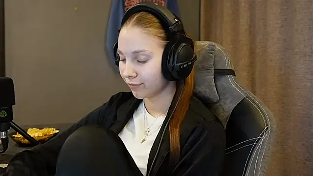 Snapshot of Softixq chatting on 23, 11, 2025 Softixq online show from 23, 11, 2025