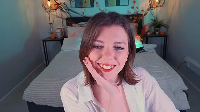 PollyRouge   online show from 9, 11, 2025