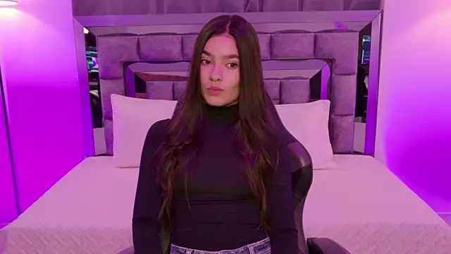 Bella Clark2 online show from 5, 11, 2025