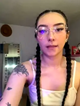 Snapshot of soffia_candy_ chatting on 27, 10, 2025 soffia candy  online show from 27, 10, 2025