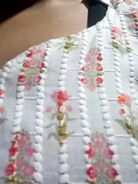 Snapshot of ritu_jaan1 chatting on 1, 11, 2025 ritu jaan1 online show from 1, 11, 2025