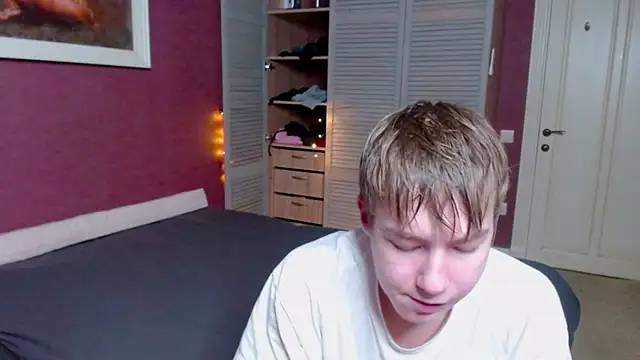 Snapshot of R__G__ chatting on 29, 10, 2025 R  G   online show from 29, 10, 2025