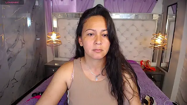 Snapshot of Melissa-roberts chatting on 4, 12, 2025 Melissa-roberts online show from 4, 12, 2025