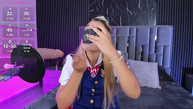 Snapshot of Liahfontaine chatting on 30, 10, 2025 Liahfontaine online show from 30, 10, 2025