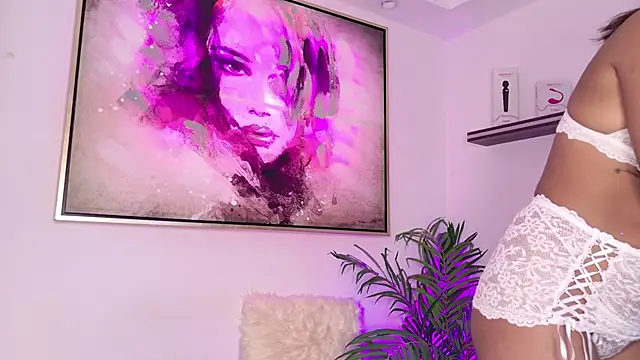 Snapshot of loana_vegas chatting on 4, 12, 2025 loana vegas online show from 4, 12, 2025