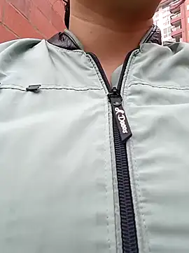 Snapshot of Caroline-17 chatting on 2, 12, 2025 Caroline-17 online show from 2, 12, 2025