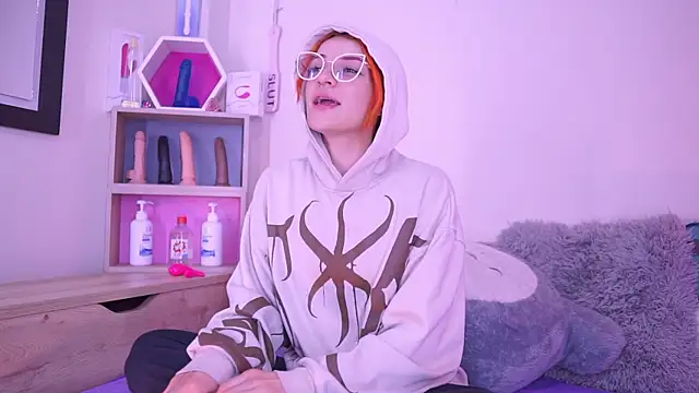 celeste blazze  online show from 6, 11, 2025