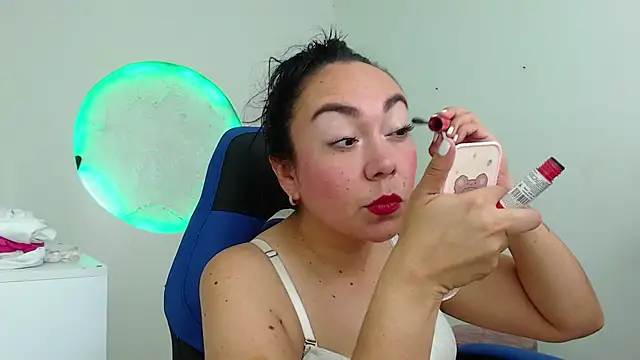 Snapshot of Yadis_hot chatting on 5, 11, 2025 Yadis hot online show from 5, 11, 2025