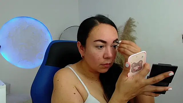 Snapshot of Yadis_hot chatting on 6, 11, 2025 Yadis hot online show from 6, 11, 2025