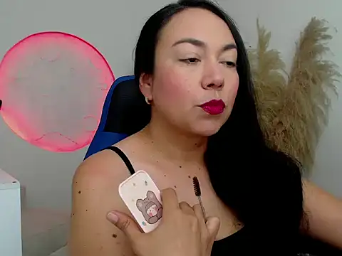 Snapshot of Yadis_hot chatting on 10, 11, 2025 Yadis hot online show from 10, 11, 2025