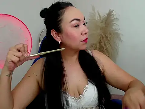 Snapshot of Yadis_hot chatting on 14, 11, 2025 Yadis hot online show from 14, 11, 2025