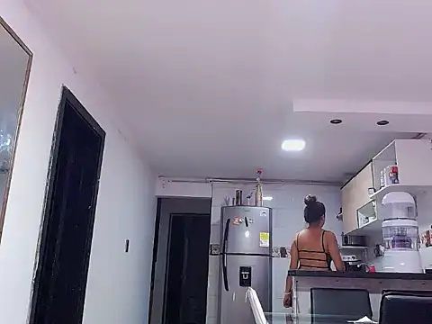 Caroline Jons online show from 8, 11, 2025