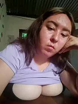 Snapshot of SaraCute_1 chatting on 28, 10, 2025 SaraCute 1 online show from 28, 10, 2025