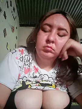 Snapshot of SaraCute_1 chatting on 31, 10, 2025 SaraCute 1 online show from 31, 10, 2025