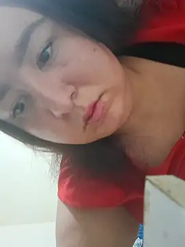 Snapshot of SaraCute_1 chatting on 16, 12, 2025 SaraCute 1 online show from 16, 12, 2025