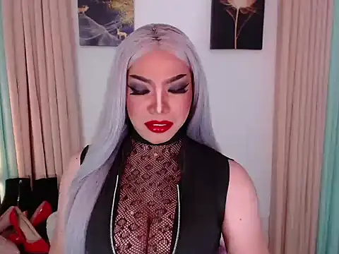 Snapshot of _Danica_Malibog_ chatting on 14, 12, 2025 Danica Malibog online show from 14, 12, 2025