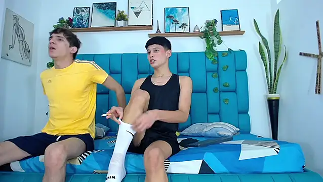 Hot Boys Latinos X online show from 22, 11, 2025